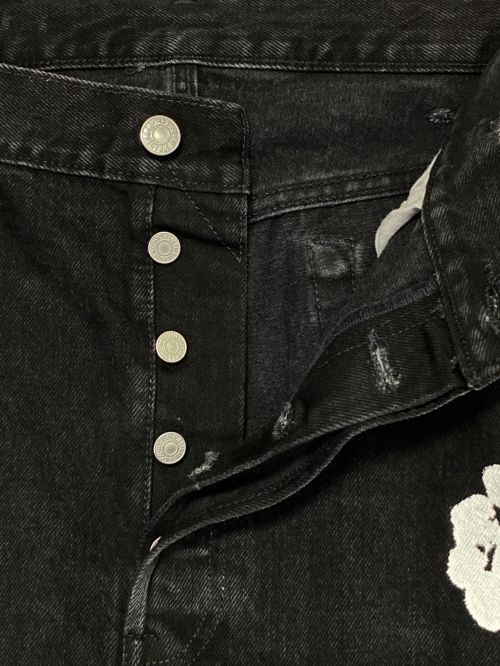 Denim Tears（デニムティアーズ）Denim Tears (デニムティアーズ) LEVI'S (リーバイス) COTTON WREATH CHAINSTITCH ブラック サイズ:38の古着・服飾アイテム