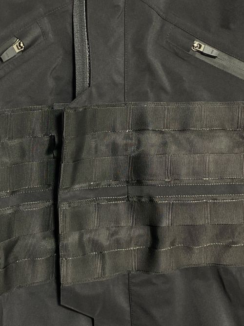 ACRONYM（アクロニウム）ACRONYM (アクロニウム) Gore-Tex Pro interops Jacket ブラック サイズ:XLの古着・服飾アイテム