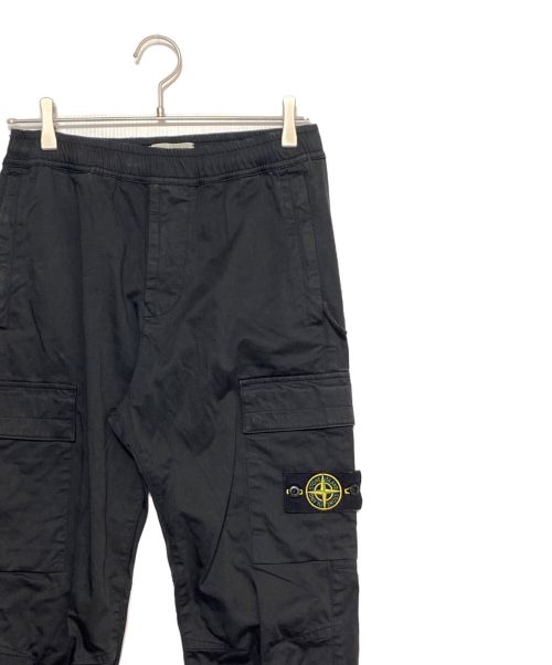 STONE ISLAND（ストーンアイランド）STONE ISLAND (ストーンアイランド) ガーメントダイ ストレッチ テーパードカーゴパンツ ブラック サイズ:29の古着・服飾アイテム