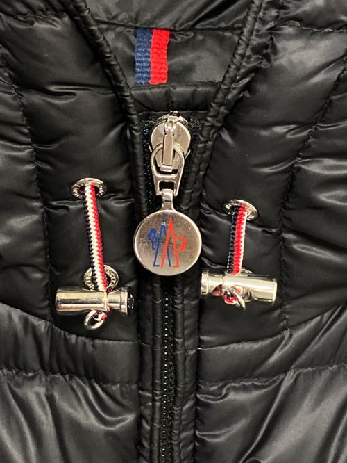 MONCLER（モンクレール）MONCLER (モンクレール) SASSIERE GIUBBOTTO ブラック サイズ:Mの古着・服飾アイテム