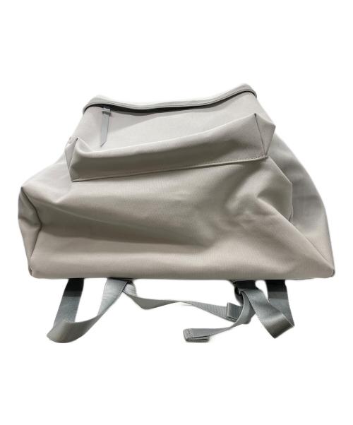 SU（ス）SU (スウ) Vibram Bonding Day Pack ライトグレーの古着・服飾アイテム