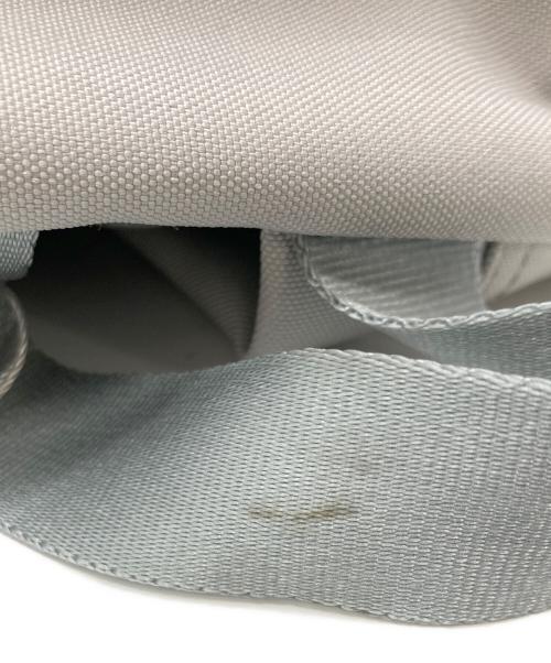 SU（ス）SU (スウ) Vibram Bonding Day Pack ライトグレーの古着・服飾アイテム