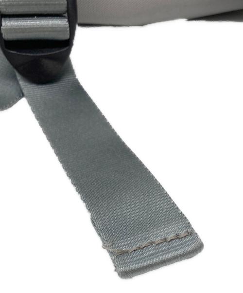 SU（ス）SU (スウ) Vibram Bonding Day Pack ライトグレーの古着・服飾アイテム