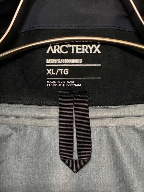ARC'TERYX（アークテリクス）ARC'TERYX (アークテリクス) Beta AR Jacket ネイビー サイズ:XLの古着・服飾アイテム