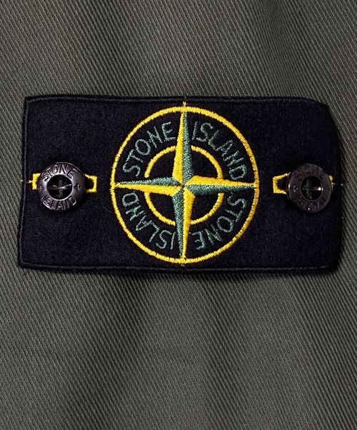 STONE ISLAND（ストーンアイランド）STONE ISLAND (ストーンアイランド) コンパスバッジ シャツジャケット オリーブ サイズ:Mの古着・服飾アイテム
