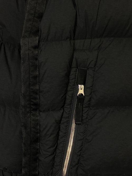 STONE ISLAND（ストーンアイランド）STONE ISLAND (ストーンアイランド) SEAMLESS TUNNEL NYLON DOWN-TC ブラック サイズ:Sの古着・服飾アイテム