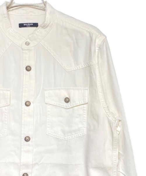 BALMAIN（バルマン）BALMAIN (バルマン) ウエスタンエンボスロゴシャツ ホワイト サイズ:39の古着・服飾アイテム