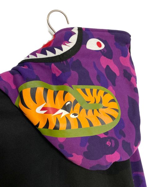 A BATHING APE（アベイシングエイプ）A BATHING APE (アベイシングエイプ) COLOR CAMO SHARK FULL ZIP HOODIE パープル サイズ:XLの古着・服飾アイテム
