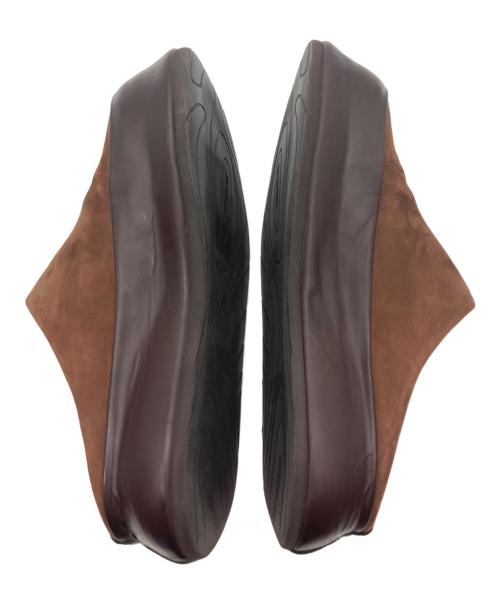 jacquemus（ジャックムス）JACQUEMUS (ジャックムス) スカルプテッド ミュール ブラウン サイズ:41の古着・服飾アイテム