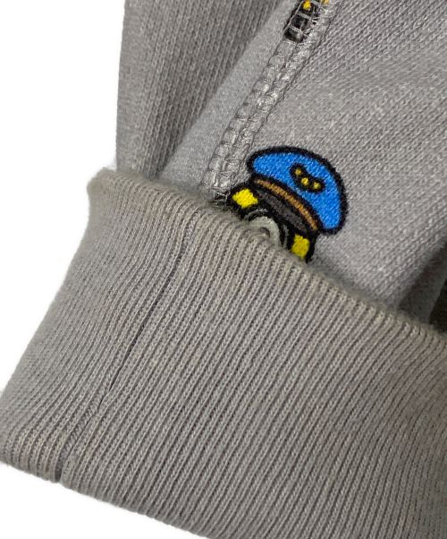 A BATHING APE（アベイシングエイプ）A BATHING APE (アベイシングエイプ) MINIONS (ミニオンズ) SHARK FULL ZIP HOODIE グレー サイズ:XLの古着・服飾アイテム