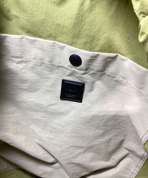 GOOD GOODS ISSEY MIYAKE（グッドグッズ イッセイミヤケ）GOOD GOODS ISSEY MIYAKE (グッドグッズ イッセイミヤケ) FUWA FUWA/ナイロンショルダーバッグ オリーブの古着・服飾アイテム