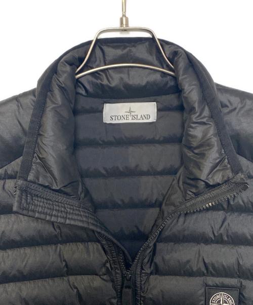 STONE ISLAND（ストーンアイランド）STONE ISLAND (ストーンアイランド) ガーメントダイナイロンパッカブルダウンベスト ブラック サイズ:Mの古着・服飾アイテム