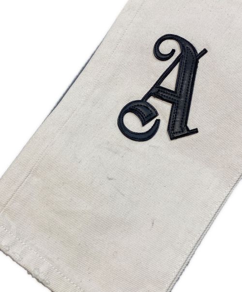 Palm Angels（パーム エンジェルス）Palm Angels (パーム エンジェルス) White Bull Logo Patch Ripped Jeans ホワイト サイズ:29の古着・服飾アイテム