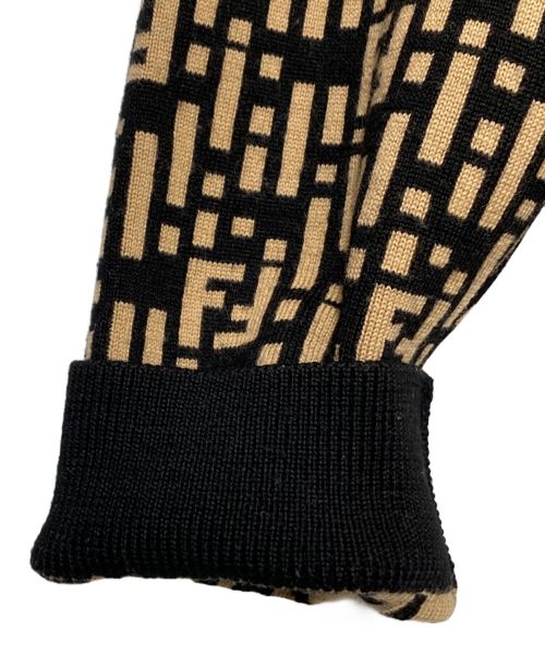 FENDI（フェンディ）FENDI (フェンディ) ズッカ柄 タートルネック ニット ブラック×ベージュ サイズ:52の古着・服飾アイテム