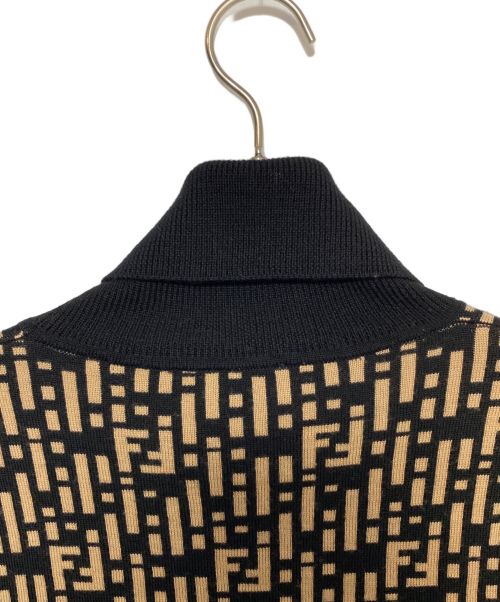 FENDI（フェンディ）FENDI (フェンディ) ズッカ柄 タートルネック ニット ブラック×ベージュ サイズ:52の古着・服飾アイテム