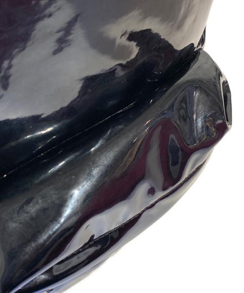 Maison Margiela 11（メゾンマルジェラ 11）Maison Margiela 11 (メゾンマルジェラ) エナメルバックパック ブラック サイズ:-の古着・服飾アイテム