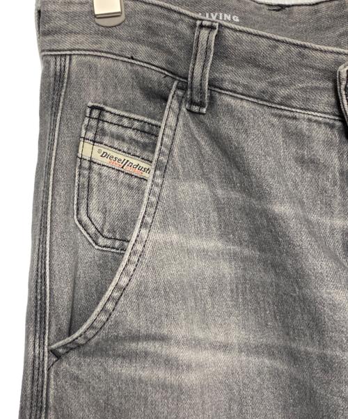 DIESEL（ディーゼル）DIESEL (ディーゼル) D-TOUCH-CARGO グレー サイズ:28の古着・服飾アイテム