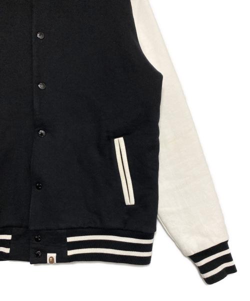 A BATHING APE（ア ベイシング エイプ）A BATHING APE (アベイシングエイプ) SHARK HOODIE SWEAT VARSITY JACKET ブラック×ホワイト サイズ:XLの古着・服飾アイテム