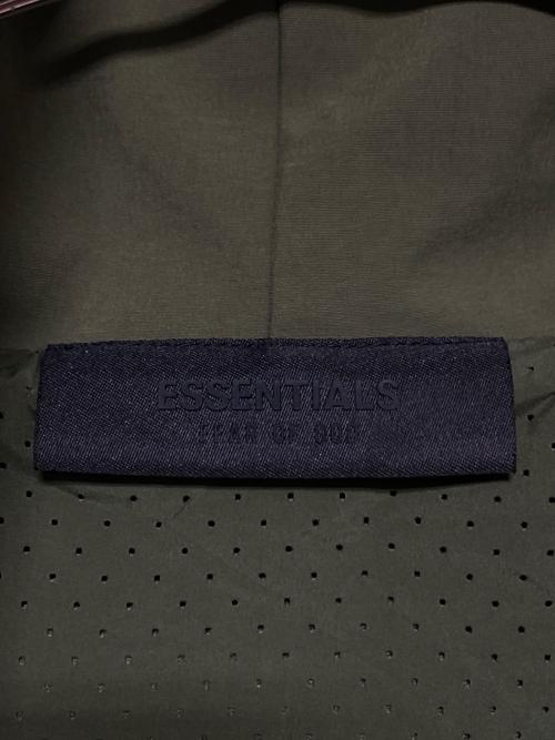 FOG ESSENTIALS（フィアオブゴッド エッセンシャル）FOG ESSENTIALS (フィアオブゴッド エッセンシャル) Bonded Nylon Hooded Bomber MILITARY カーキ サイズ:Mの古着・服飾アイテム