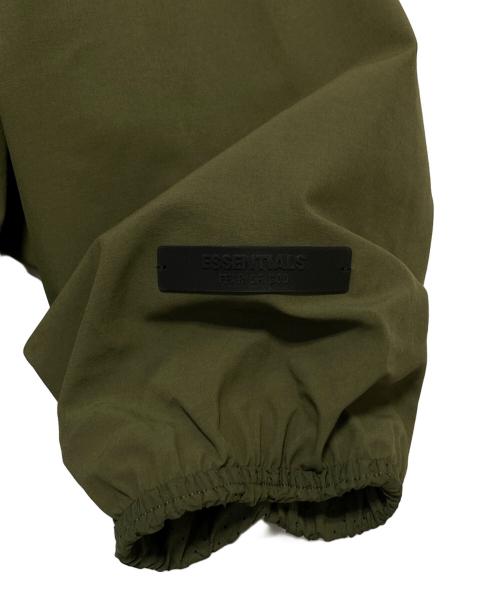 FOG ESSENTIALS（フィアオブゴッド エッセンシャル）FOG ESSENTIALS (フィアオブゴッド エッセンシャル) Bonded Nylon Hooded Bomber MILITARY カーキ サイズ:Mの古着・服飾アイテム