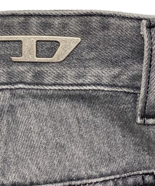 DIESEL（ディーゼル）DIESEL (ディーゼル) D-TOUCH-CARGO グレー サイズ:28の古着・服飾アイテム