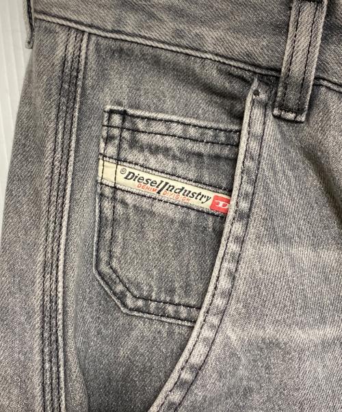 DIESEL（ディーゼル）DIESEL (ディーゼル) D-TOUCH-CARGO グレー サイズ:28の古着・服飾アイテム