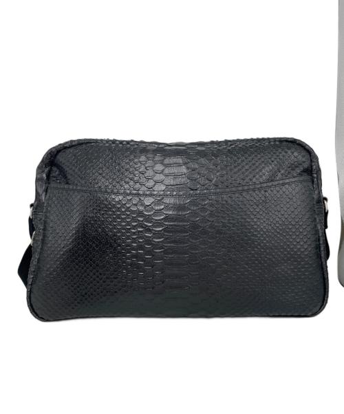 Saint Laurent Paris（サンローランパリ）Saint Laurent Paris (サンローランパリ) 型押しショルダーバッグ ブラックの古着・服飾アイテム