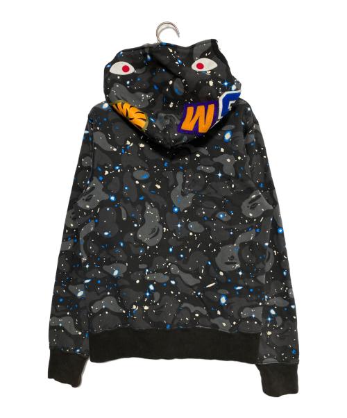 A BATHING APE（ア ベイシング エイプ）A BATHING APE (ア ベイシング エイプ) Space Camo Shark Full Zip Hoodie ブラック サイズ:Mの古着・服飾アイテム