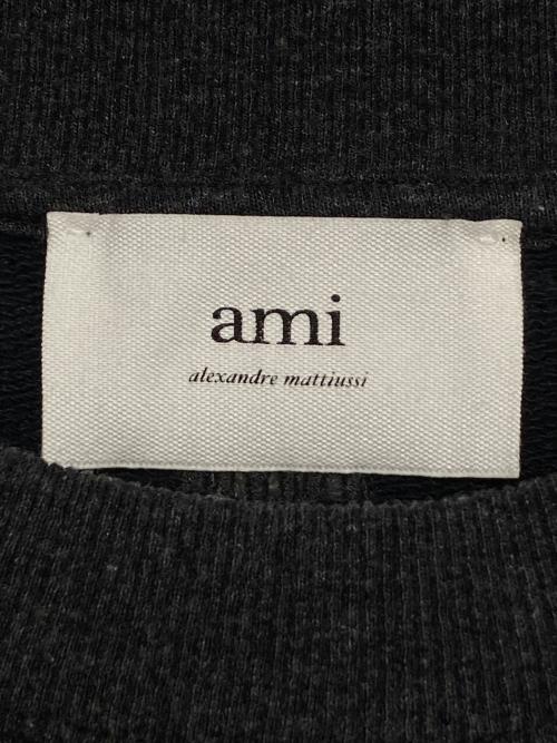 AMI Alexandre Mattiussi（アミアレクサンドルマテュッシ）AMI Alexandre Mattiussi (アミアレクサンドルマテュッシ) アミパリスロゴパッチ クルーネック スウェット グレー サイズ:Mの古着・服飾アイテム