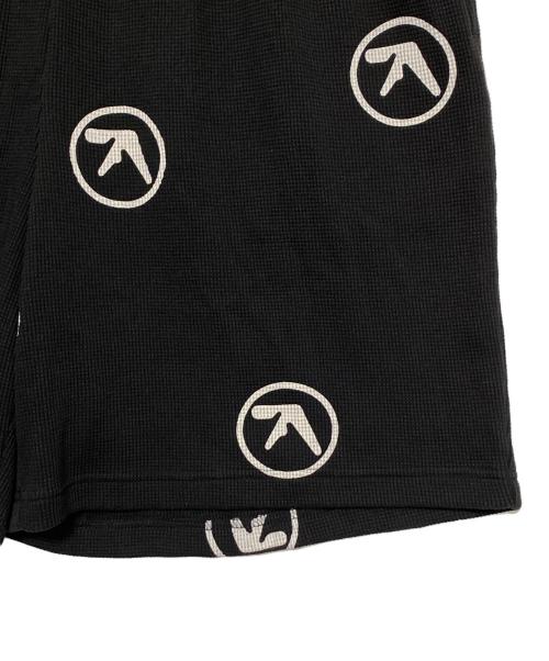 SUPREME（シュプリーム）SUPREME (シュプリーム) Aphex Twin (エイフェックス ツイン) Thermal Short ブラック サイズ:Lの古着・服飾アイテム
