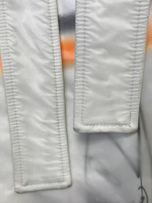 OFFWHITE（オフホワイト）OFFWHITE (オフホワイト) Futura (フューチュラ) Graffiti Arrows Trench Coat マルチカラー サイズ:Mの古着・服飾アイテム