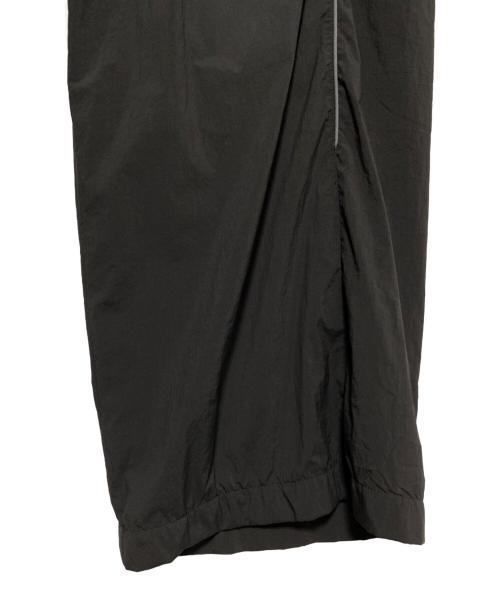 BALENCIAGA（バレンシアガ）BALENCIAGA (バレンシアガ) ロゴ刺繍ナイロントラックバギーロングパンツ ブラック サイズ:Sの古着・服飾アイテム