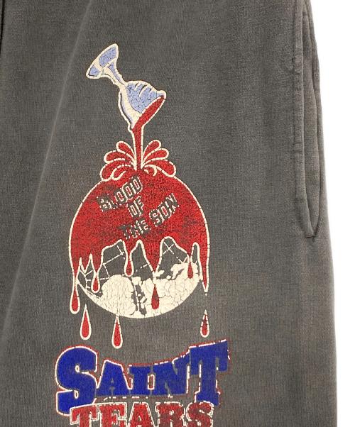 SAINT MICHAEL（セントマイケル）SAINT MICHAEL (セントマイケル) Denim Tears (デニムティアーズ) DT SWT PNT/HOLY GRAIL グレー サイズ:Sの古着・服飾アイテム