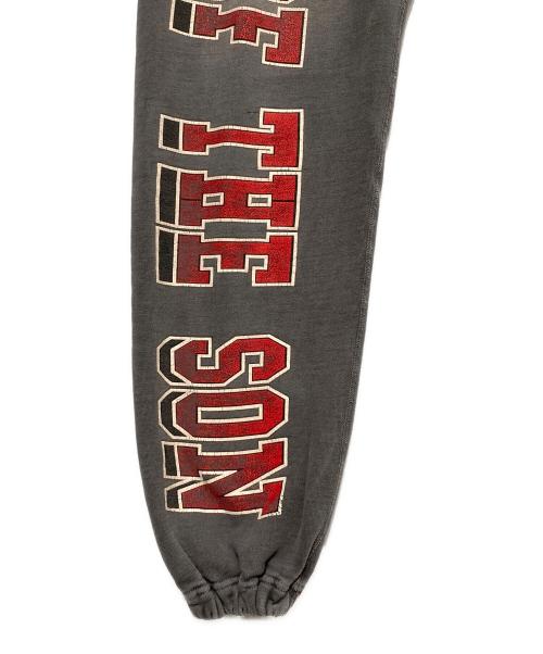 SAINT MICHAEL（セントマイケル）SAINT MICHAEL (セントマイケル) Denim Tears (デニムティアーズ) DT SWT PNT/HOLY GRAIL グレー サイズ:Sの古着・服飾アイテム