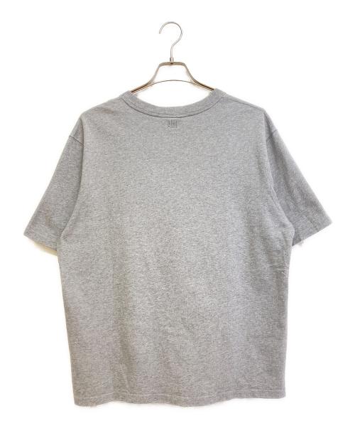 AMI Alexandre Mattiussi（アミアレクサンドルマテュッシ）AMI Alexandre Mattiussi (アミアレクサンドルマテュッシ) ハートロゴ刺繍Tシャツ ライトグレー サイズ:Sの古着・服飾アイテム