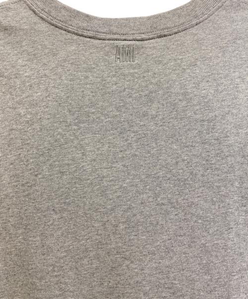 AMI Alexandre Mattiussi（アミアレクサンドルマテュッシ）AMI Alexandre Mattiussi (アミアレクサンドルマテュッシ) ハートロゴ刺繍Tシャツ ライトグレー サイズ:Sの古着・服飾アイテム
