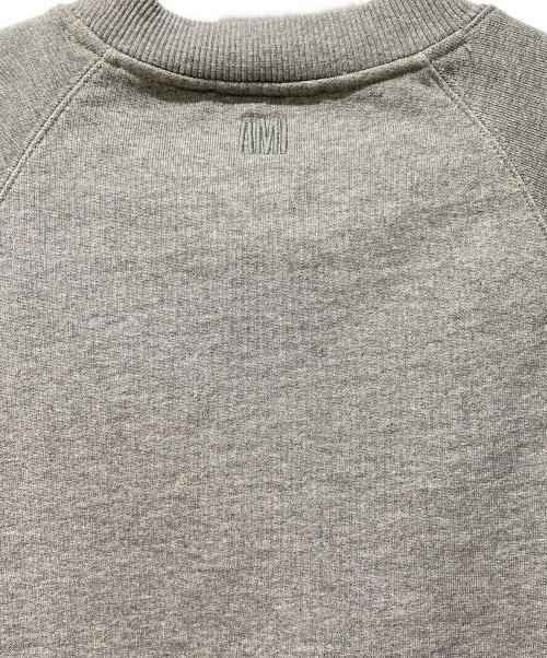AMI Alexandre Mattiussi（アミアレクサンドルマテュッシ）AMI Alexandre Mattiussi (アミアレクサンドルマテュッシ) ハートロゴクルーネックスウェット ライトグレー サイズ:Mの古着・服飾アイテム