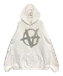 VETEMENTS（ヴェトモン）の古着「アナーキープリントパーカー」｜ホワイト