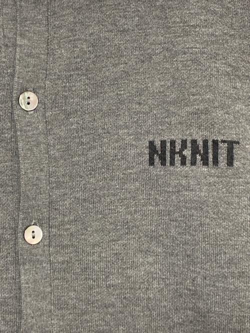 NKNIT（ンニット）NKNIT (ンニット) logo cardigan グレー サイズ:FREEの古着・服飾アイテム