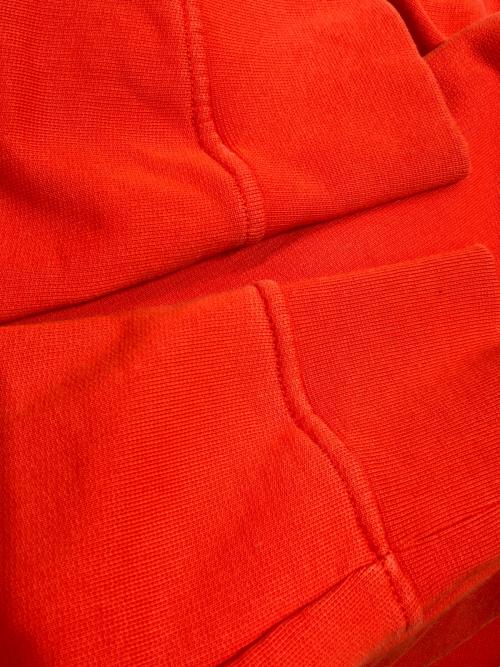 AMI Alexandre Mattiussi（アミアレクサンドルマテュッシ）AMI Alexandre Mattiussi (アミアレクサンドルマテュッシ) ハートロゴプルオーバーフーディ レッド サイズ:Sの古着・服飾アイテム