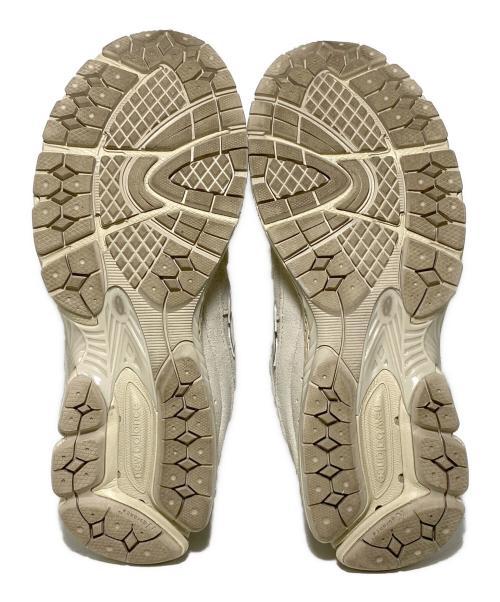 NEW BALANCE（ニューバランス）NEW BALANCE (ニューバランス) U2002R アイボリー サイズ:US7.5の古着・服飾アイテム