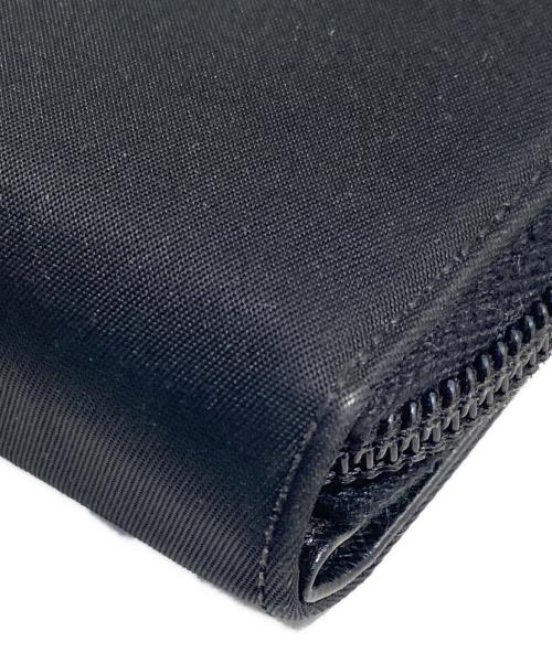 PRADA（プラダ）PRADA (プラダ) 三角プレートラウンドファスナーナイロンウォレット ブラックの古着・服飾アイテム