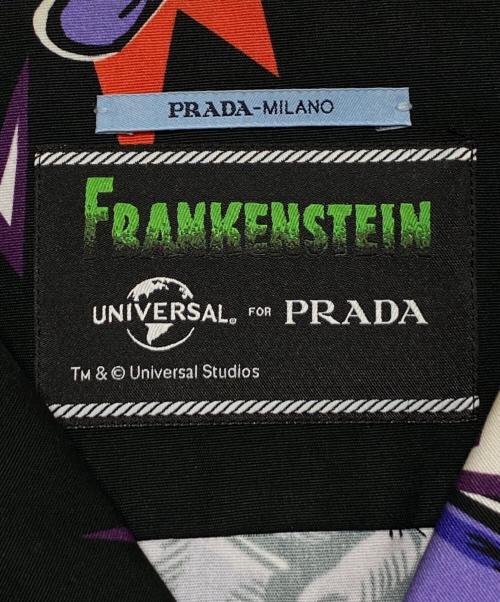 PRADA（プラダ）PRADA (プラダ) FRANKENSTEIN (フランケンシュタイン) UNIVERSAL STUDIOS (ユニバーサル・スタジオ) オープンカラーシャツ レッド サイズ:Mの古着・服飾アイテム