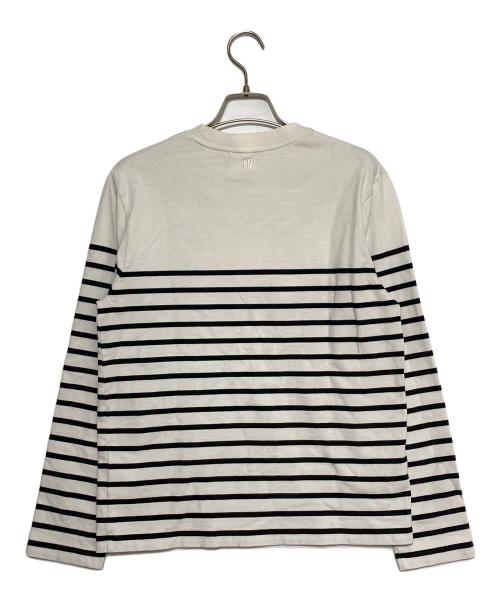 AMI Alexandre Mattiussi（アミアレクサンドルマテュッシ）AMI Alexandre Mattiussi (アミアレクサンドルマテュッシ) ハートロゴ長袖Tシャツ ホワイト×ネイビー サイズ:XSの古着・服飾アイテム