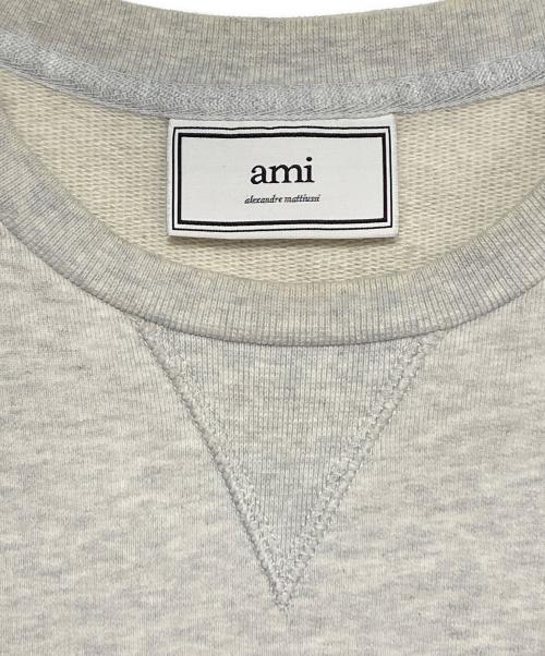 AMI Alexandre Mattiussi（アミアレクサンドルマテュッシ）AMI Alexandre Mattiussi (アミアレクサンドルマテュッシ) ハートロゴクルーネックスウェット ライトグレー サイズ:Sの古着・服飾アイテム