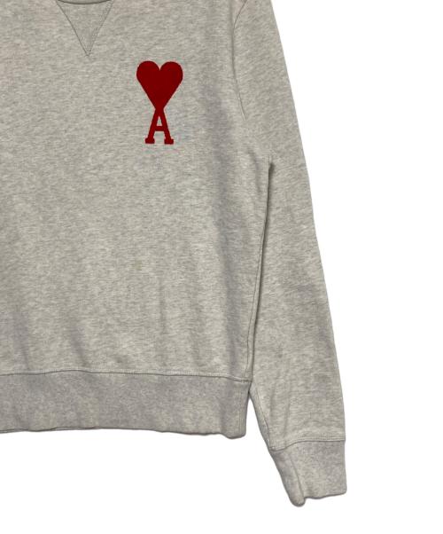 AMI Alexandre Mattiussi（アミアレクサンドルマテュッシ）AMI Alexandre Mattiussi (アミアレクサンドルマテュッシ) ハートロゴクルーネックスウェット ライトグレー サイズ:Sの古着・服飾アイテム