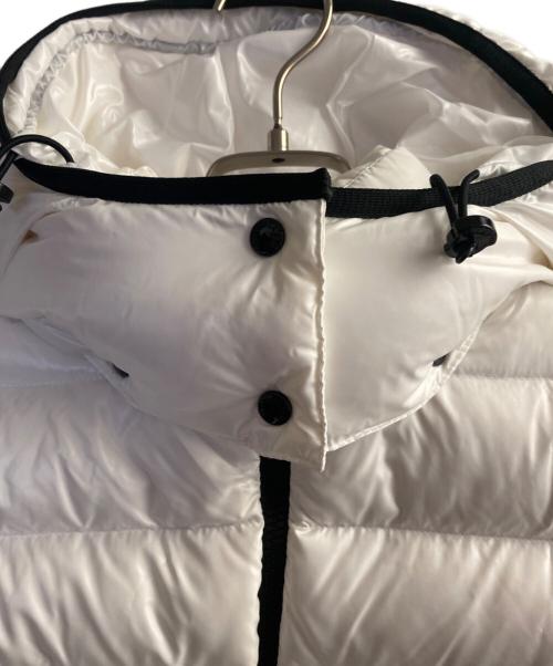 MONCLER（モンクレール）MONCLER (モンクレール) ダウンジャケット/BADY ホワイト サイズ:Mの古着・服飾アイテム