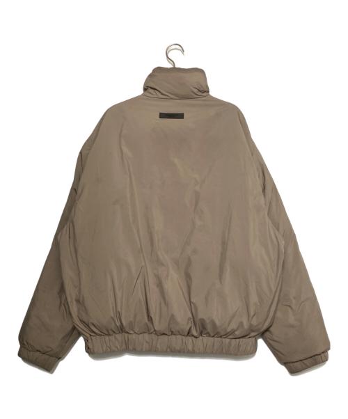 FOG ESSENTIALS（フィアオブゴッド エッセンシャル）FOG ESSENTIALS (フィアオブゴッド エッセンシャル) ハーフジップパファージャケット カーキ サイズ:Sの古着・服飾アイテム