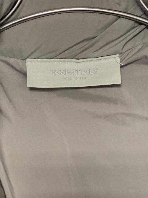 FOG ESSENTIALS（フィアオブゴッド エッセンシャル）FOG ESSENTIALS (フィアオブゴッド エッセンシャル) ハーフジップパファージャケット カーキ サイズ:Sの古着・服飾アイテム