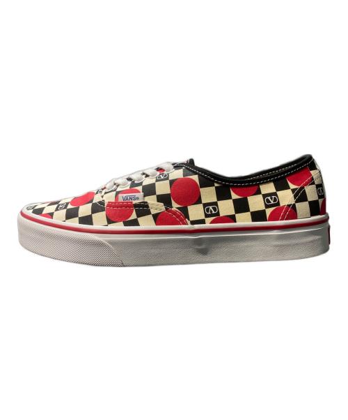 VANS（ヴァンズ）VANS (バンズ) VALENTINO (ヴァレンティノ) Vロゴ チェッカーボードプリント キャンパスローカットスニーカー ホワイト×ブラック×レッド サイズ:42の古着・服飾アイテム